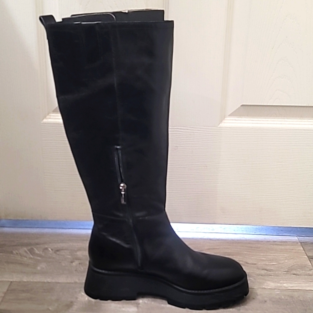 Vince Camuto Nettrio lug boots